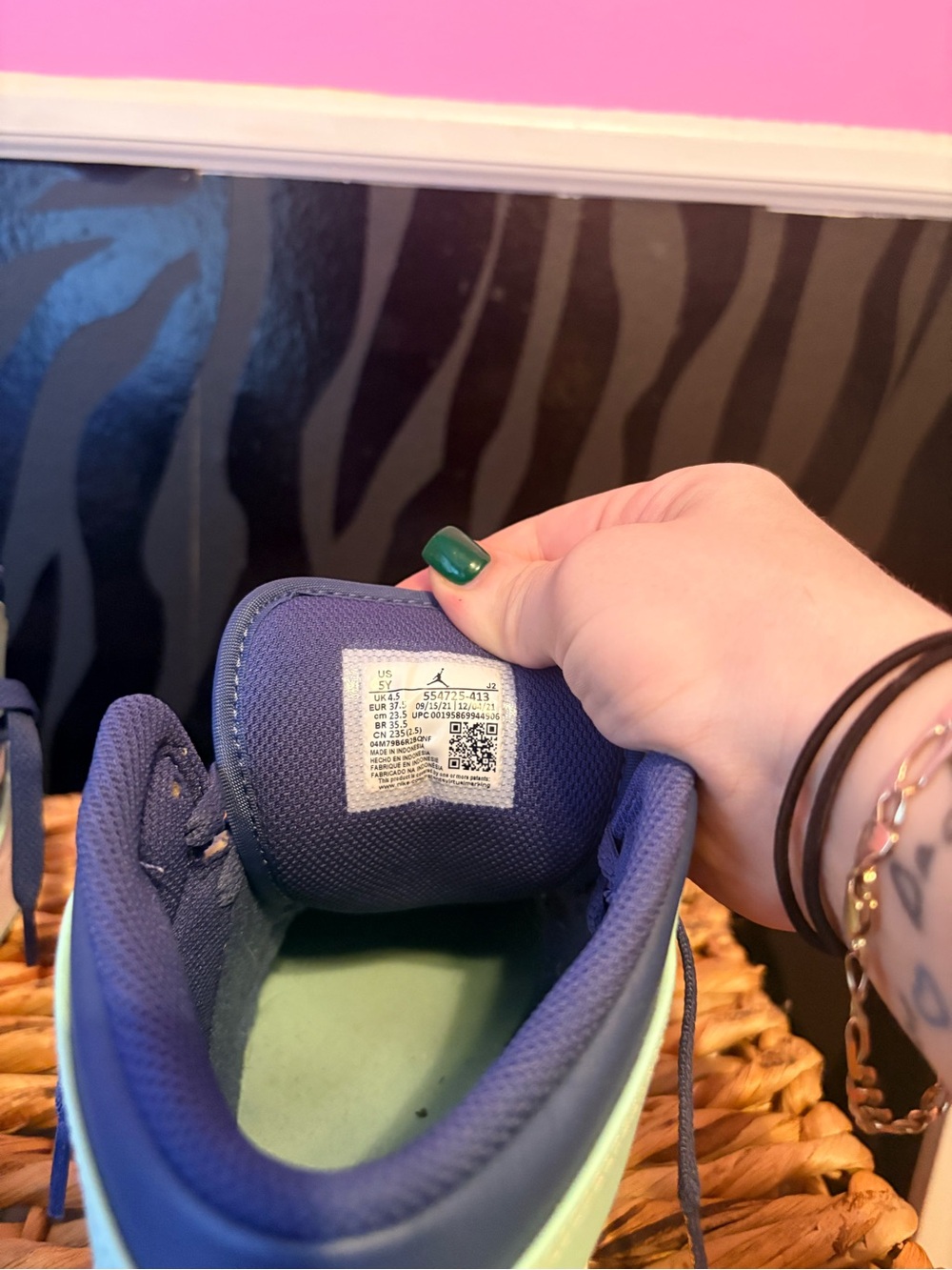 Jordan Kids High-Top Sneakers in Navy and Mint - Picture 7 of 7